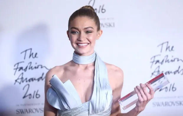 The Fashion Awards 2016: Gigi Hadid lên ngôi ''Siêu mẫu quốc tế''