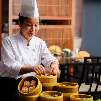 Bếp trưởng Dung áp dụng kỹ thuật nấu nướng mới sẽ mang tới những món Dim Sum ngon hơn, tinh tế và bổ dưỡng hơn