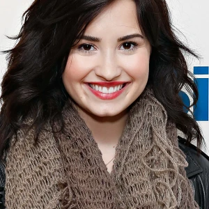 Demi Lovato 2013