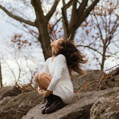 cô gái elle đối diện với những áp lực vô hình