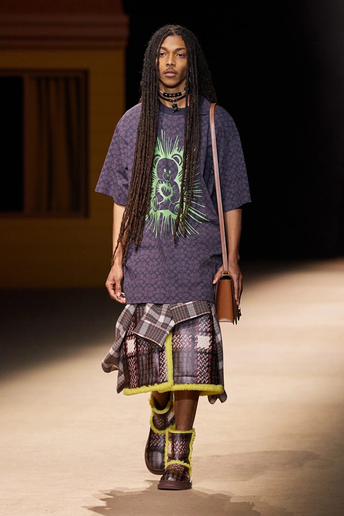 Coach Thu-Đông 2022 look 19