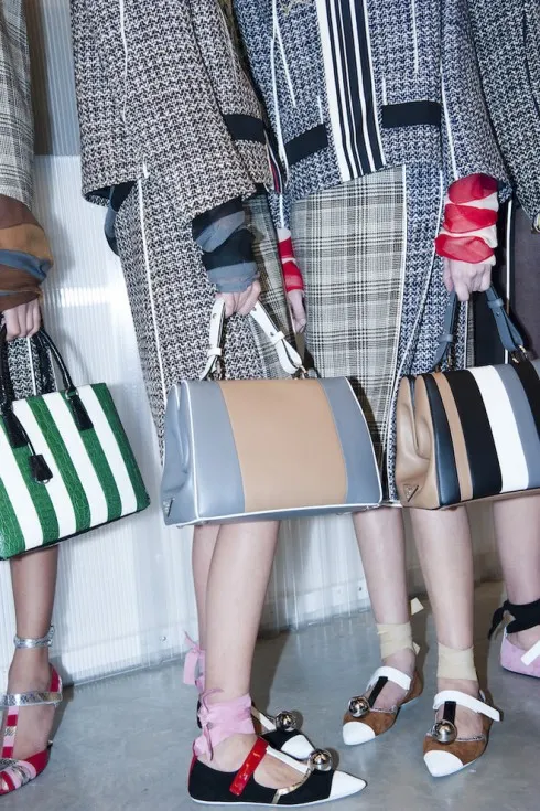 Những chiếc túi xách ấn tượng ở tuần lễ thời trang Milan Thu Đông 2016