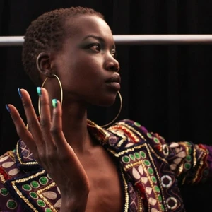 Người mẫu da màu ngày càng xuất hiện nhiều hơn trên sàn diễn thời trang