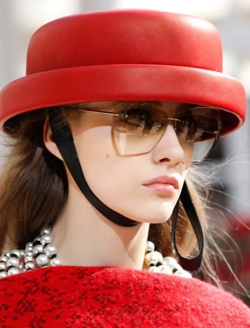 phu-kien-thoi-trang-kinh-ombre-chanel-elle-vietnam