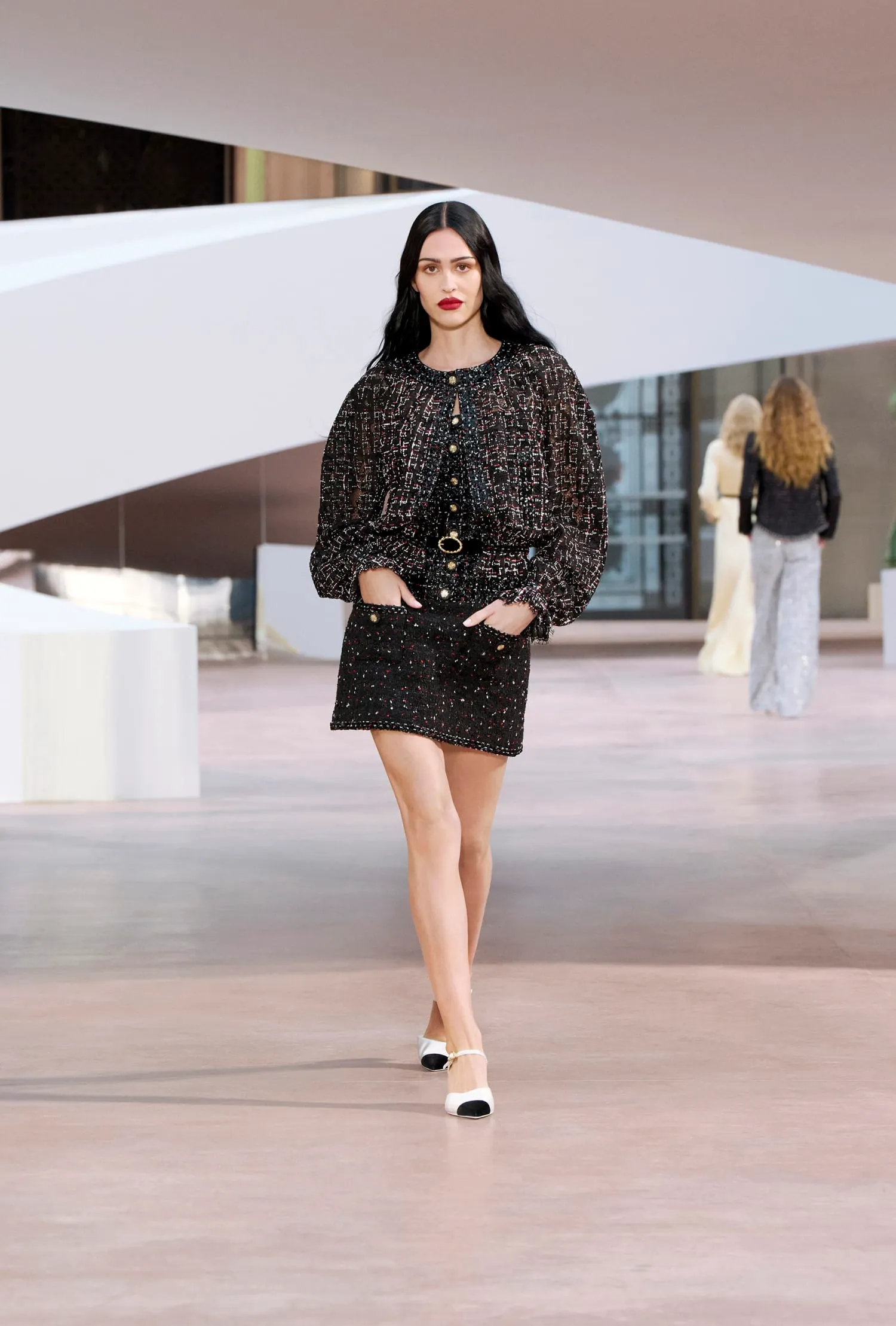 Thiết kế đen chanel haute couture