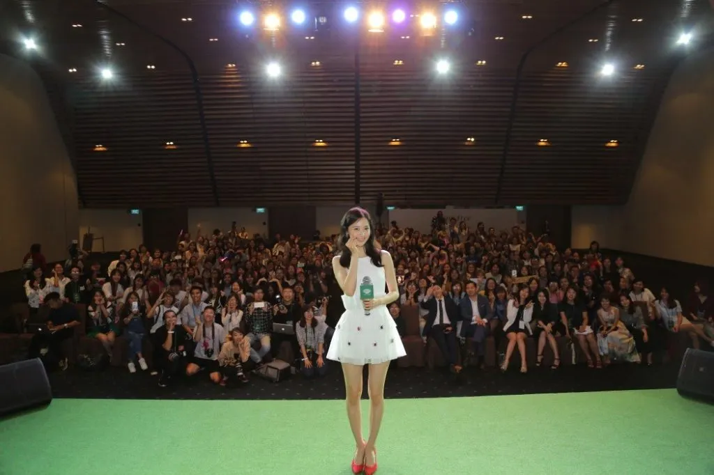 innisfree Yoona - elle vietnam 24