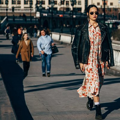 xu hướng váy hoa mùa Hè 2022