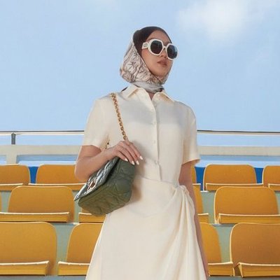 cách chụp ảnh đẹp với khăn lụa