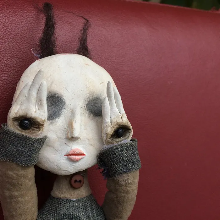 Hình ảnh các tác phẩm có phần u ám và creepy của cậu bé với những ý nghĩ rất riêng