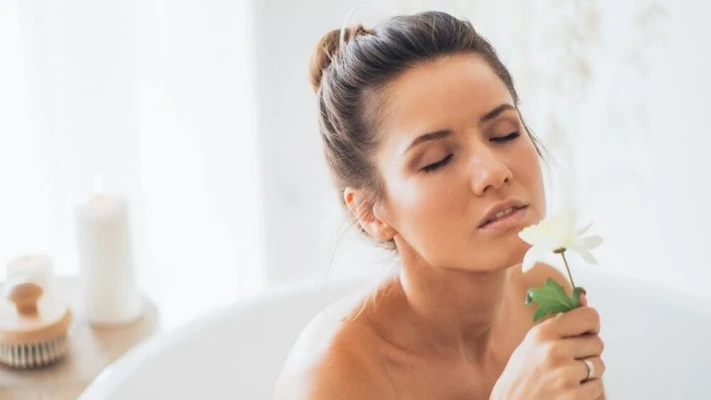 Bật mí các trị rạn da từ tinh dầu dưỡng.