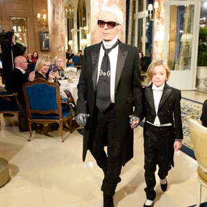 bst thoi trang chanel prefall 2017