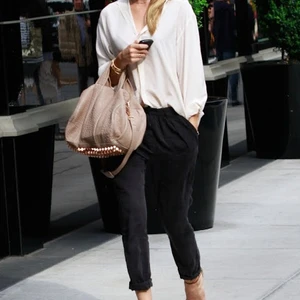 thời trang tuổi 30 với quần âu