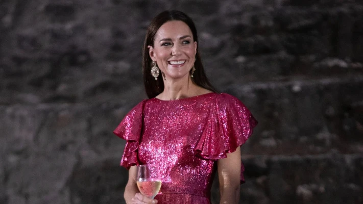 thời trang của Công nương Kate Middleton trong chuyến công du Caribbean năm 2022