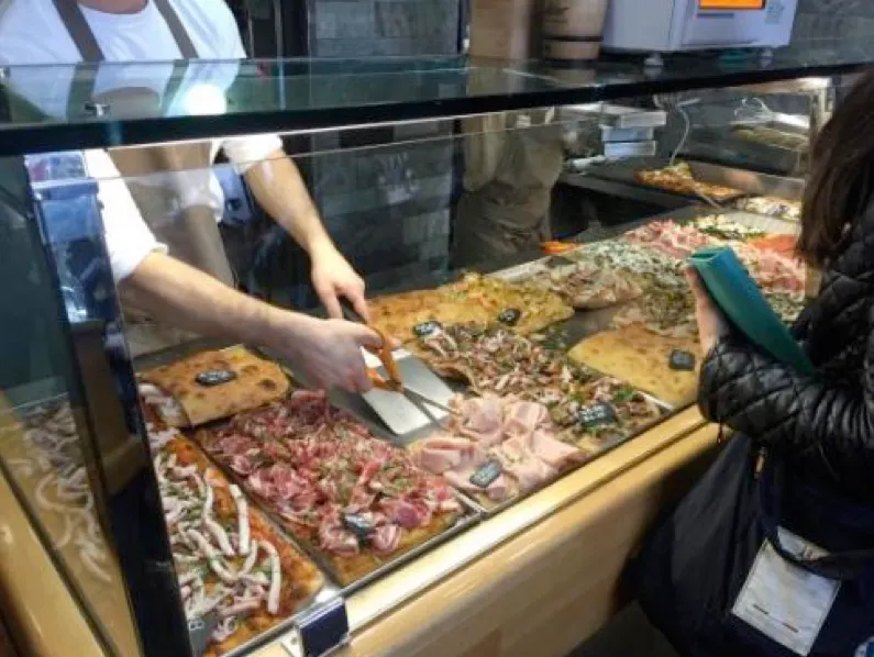 Pizza bán theo cân