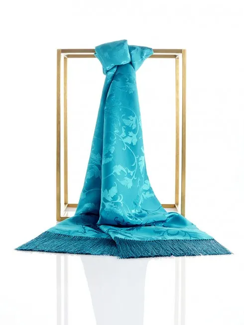 ELLE Style Calendar Làm duyên với khăn lụa