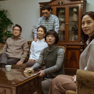 song ji hyo trong phim kẻ xâm nhập