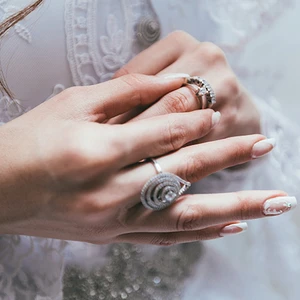 CÁC MẪU NAIL ĐẸP CHO CÔ DÂU MANG PHONG CÁCH THANH LỊCH