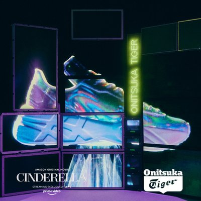 Cận cảnh đôi giày sneakers lấy cảm hứng từ cinderella