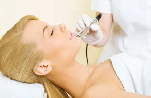 8 điều cần biết về quá trình tái tạo da Microdermabrasion 2