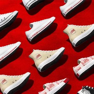 các thiết kế trong bst love fearlessly của converse ngày valentine