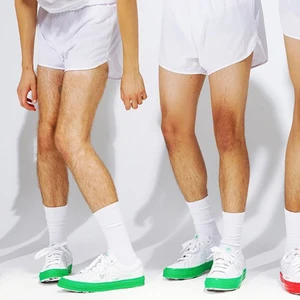 Giày Converse trắng viền xanh và đỏ