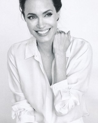 angelina jolie sinh vao thang 5 elle vn