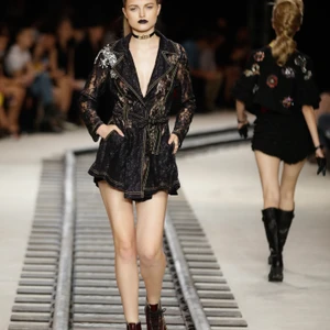 Tuần lễ Thời trang ELLE Thailand Xuân-Hè 2016