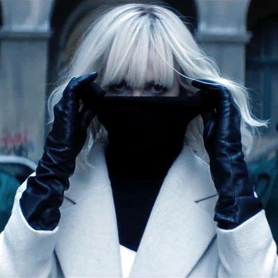 Thời trang trong phim Atomic Blonde của nữ điệp viên Charlize Theron
