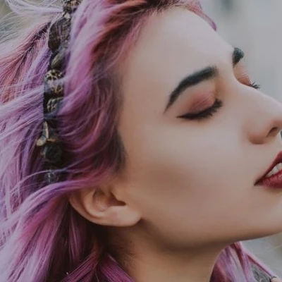 Bí quyết làm đẹp từ các tiktoker theo phong cách Grunge.