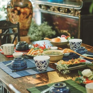 Cơm nhà thơm lành ở những quán cà phê giữa lòng Sài Gòn