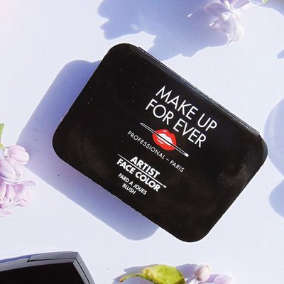 má hồng makeup forever artist