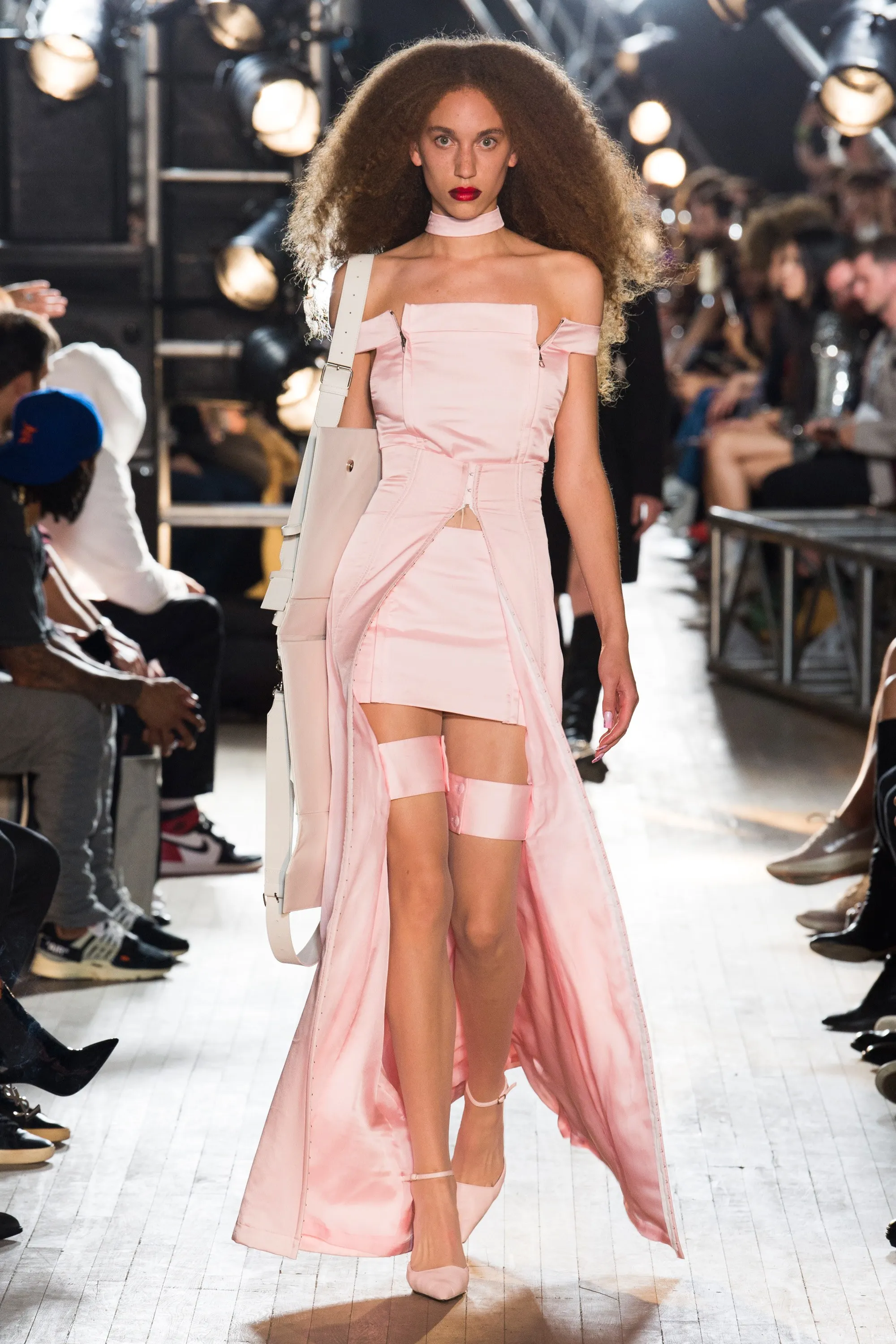 5 BST nổi bật trong ngày trình diễn thứ năm của NYFW Spring 2018