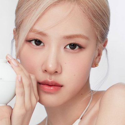 Rosé - gương mặt đại diện Sulwhasoo The Ultimate S Cream