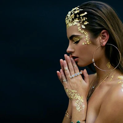 Vì sao Rihanna và Gigi Hadid phát "cuồng" với trang sức của NTK Jacquie Aiche?