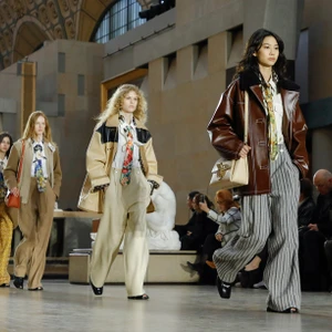 BST Louis Vuitton Thu Đông 2022