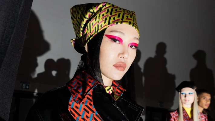 versace headscarf