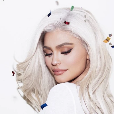 kylie jenner kylie cosmetics công nghiệp làm đẹp hiện đại ft800