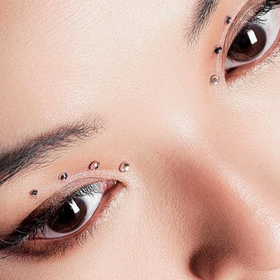 trang điểm giống nữ minh tinh sắc sảo