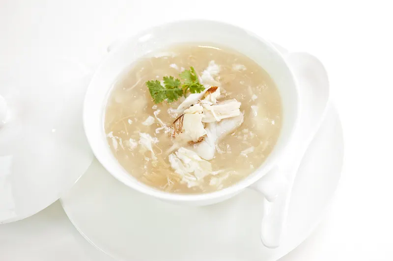 Súp bí đao, thịt cua, sò điệp khô