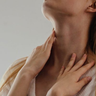 dưỡng da vùng cổ thế nào cho đúng?