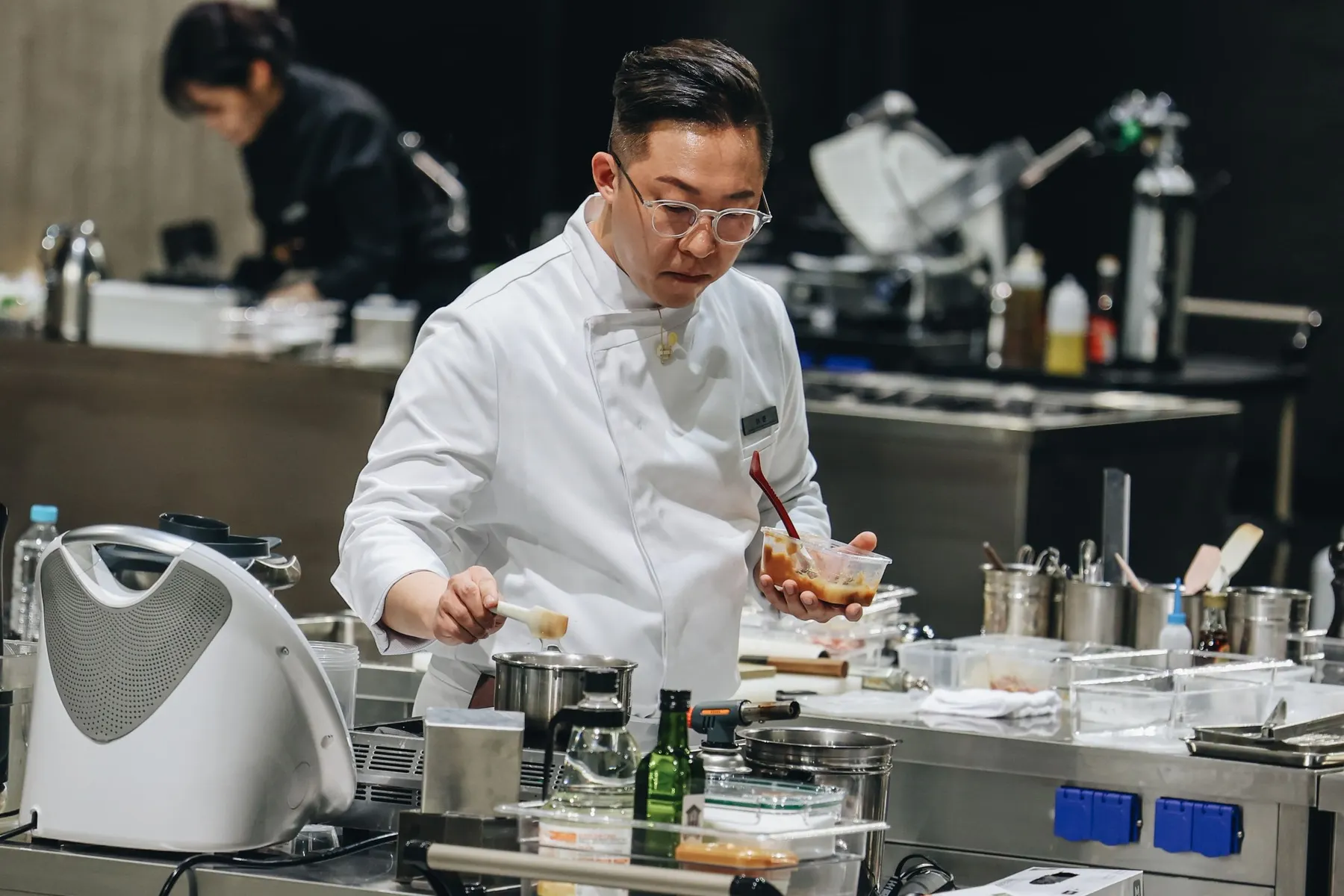 ĐẦU BẾP THÌA TRẮNG LEE JUN TRONG CULINARY CLASS WARS 2.