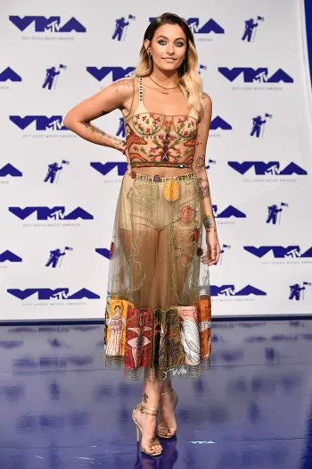 Paris Jackson xinh đẹp và trẻ trung