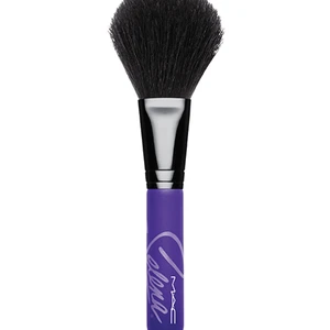 Rúng động trước BST MAC Cosmetic x Selena ELLE VN