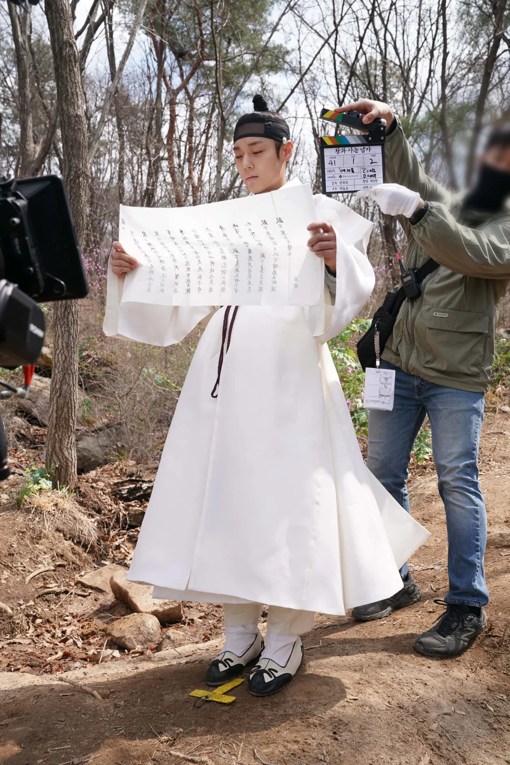 Park Ji Hoon với vai diễn "để đời" trong phim Dưới Bóng Điện Hạ.