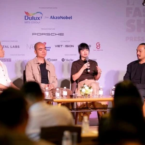elle fashion show 2023 giao lộ thời trang và kiến trúc