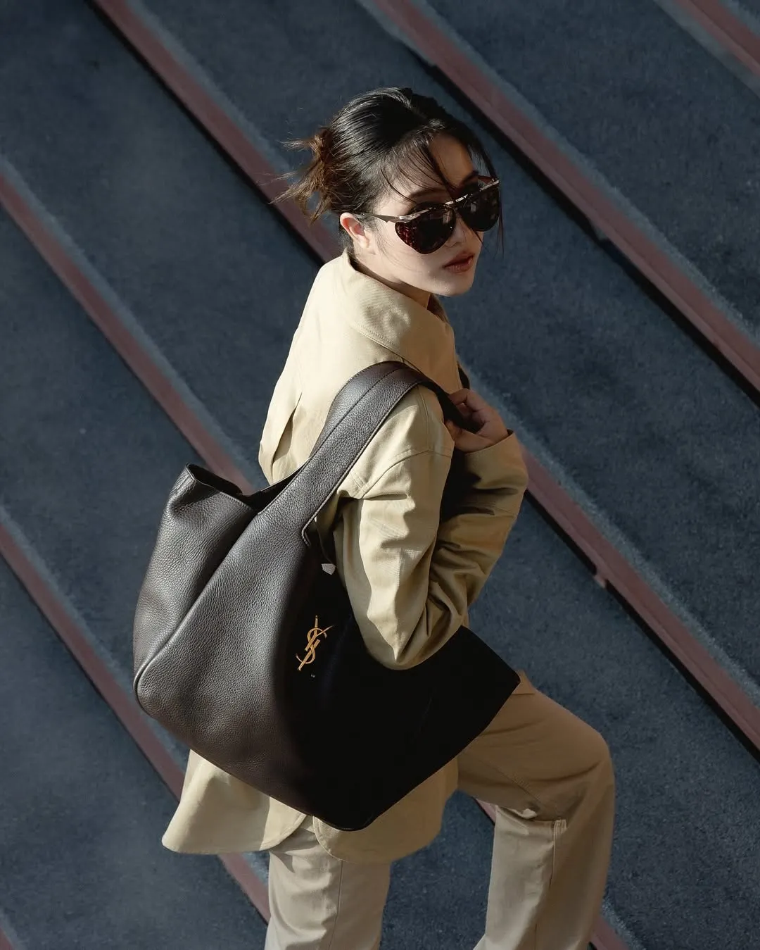 phụ kiện thời trang của Freen Sarocha