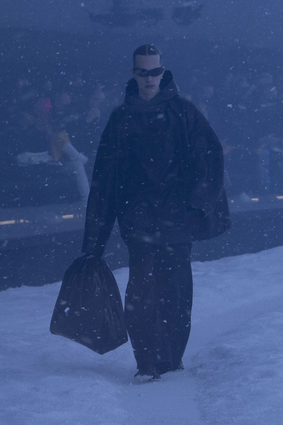 Balenciaga RTW Thu Đông 2022 look 56