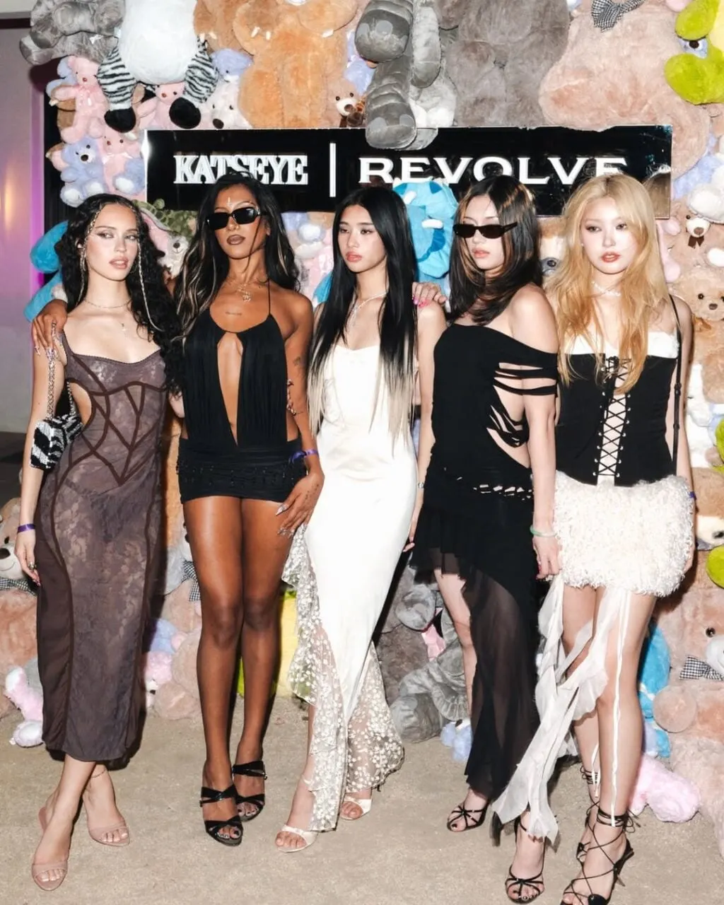 elle-sao-chau-a-du-coachella-2026-katseye (2)