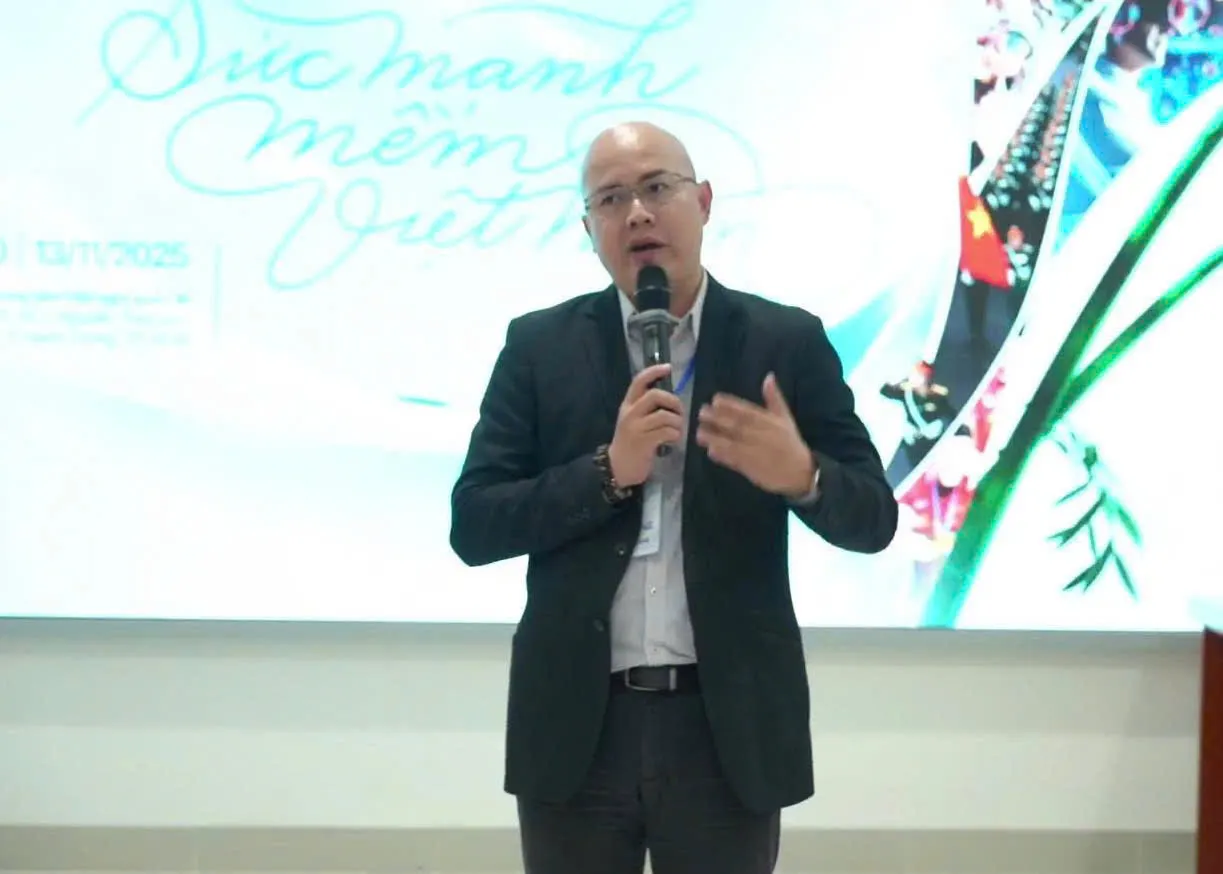 Dani phát biểu đề xuất quan điểm tại phiên động não