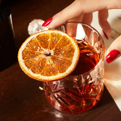 Social Club Saigon cùng YSL Beauty lần đầu tiên ra mắt tại Việt Nam thức uống cocktail hương nước hoa
